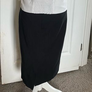 Absolutely amazing pencil skirt size 4